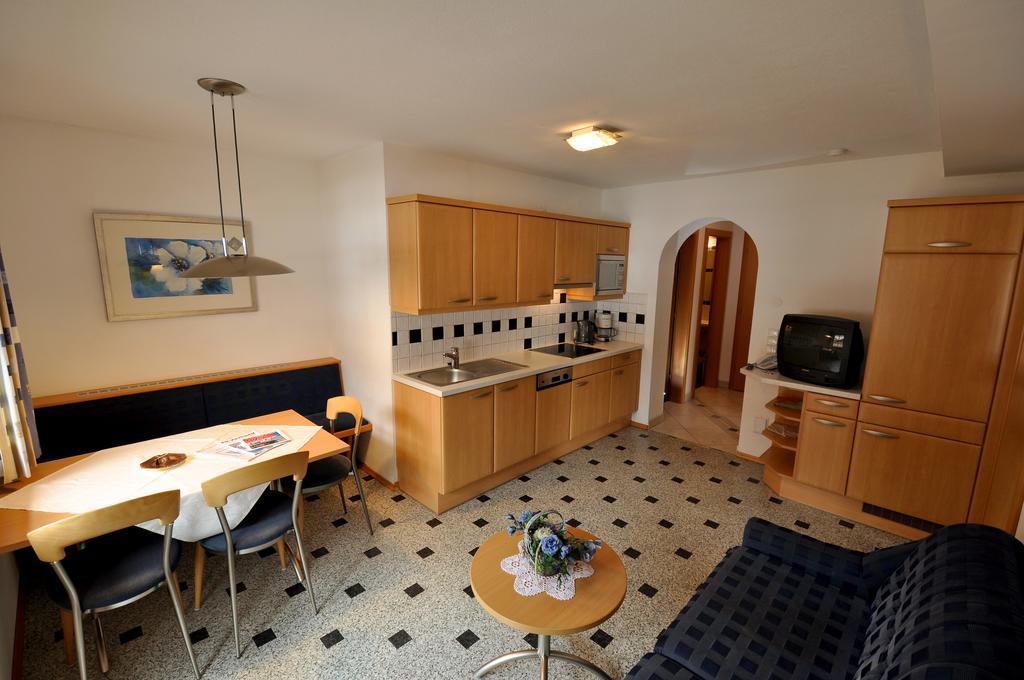 Apartamento Valbella Ischgl Habitación foto